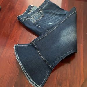 Ankle cut  Jeans with fish tail bottoms